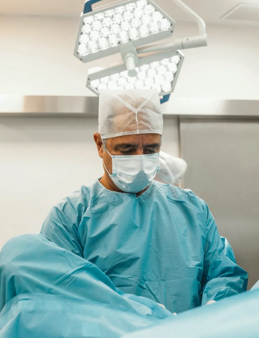 Dr. Ubirajara Barroso Jr. en el quirófano